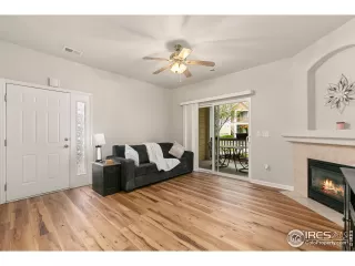 Photo #3: 1033368 Listing