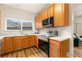 Photo #5: 1033368 Listing