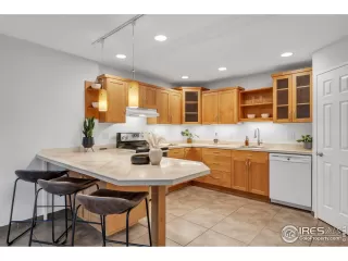 Photo #1: 1033398 Listing