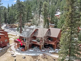 Photo #2: 1033411 Listing