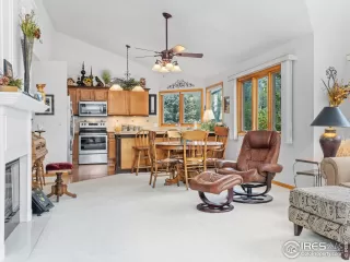 Photo #6: 1033446 Listing