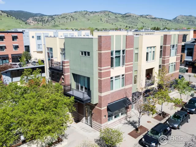 MLS: 1033455 Condo For Sale