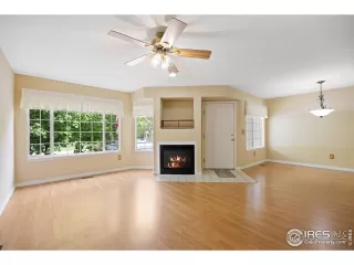 Photo #4: 1033468 Listing