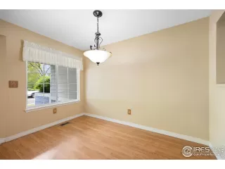 Photo #6: 1033468 Listing