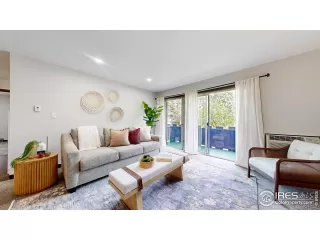 Photo #3: 1033562 Listing