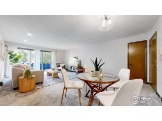 Photo #4: 1033562 Listing