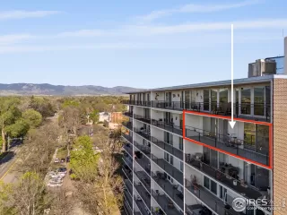 Photo #2: 1033598 Listing