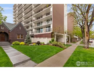 Photo #3: 1033598 Listing