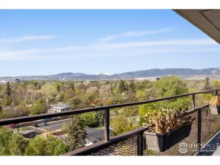 Photo #6: 1033598 Listing