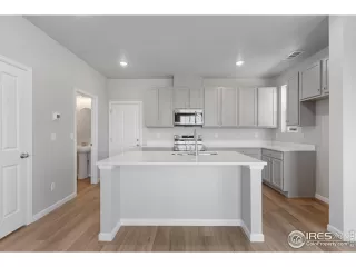 Photo #1: 1033652 Listing