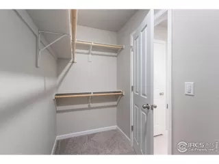 Photo #5: 1033652 Listing