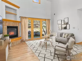 Photo #2: 1033730 Listing