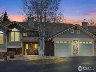 Photo #4: 1033730 Listing