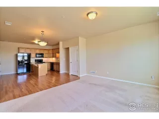 Photo #3: 1033774 Listing