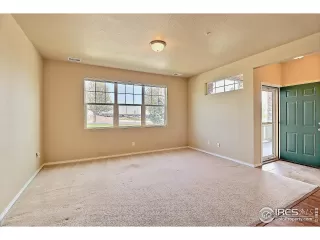 Photo #5: 1033774 Listing