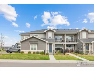 Photo #2: 1033809 Listing