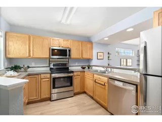 Photo #3: 1033878 Listing