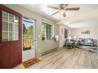 Photo #5: 1033894 Listing