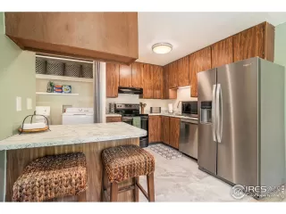 Photo #6: 1033894 Listing