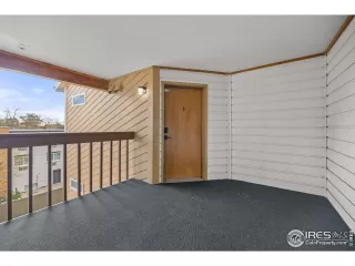 Photo #1: 1033947 Listing