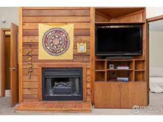 Photo #6: 1033947 Listing