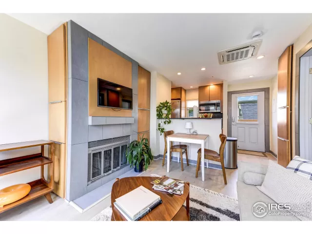 MLS: 1033949 Condo For Sale