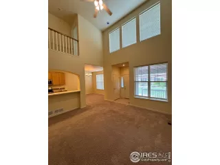 Photo #3: 1033982 Listing