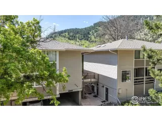 Photo #6: 1033989 Listing