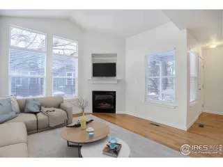 Photo #5: 1034122 Listing 