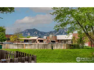 Photo #4: 1034173 Listing