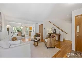 Photo #5: 1034188 Listing