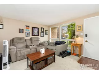 Photo #3: 1034233 Listing