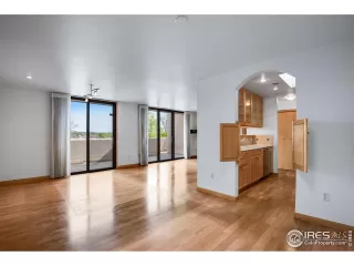 Photo #5: 1034249 Listing