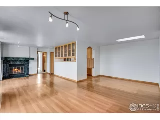 Photo #6: 1034249 Listing