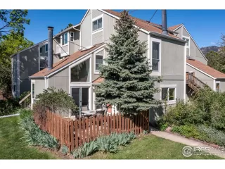 Photo #3: 1034301 Listing