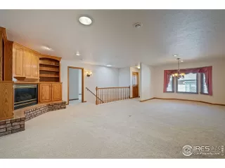 Photo #6: 1034339 Listing