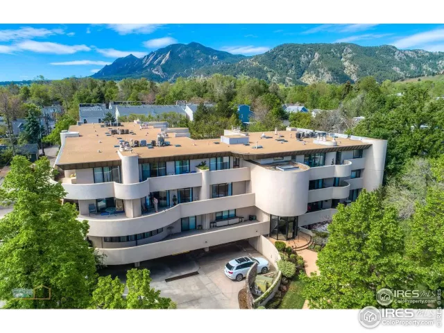 MLS: 1034346 Condo For Sale