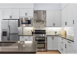 Photo #5: 1034375 Listing 