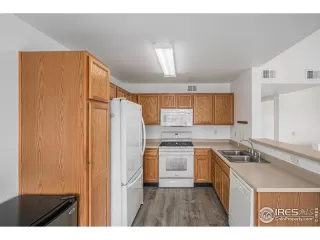 Photo #4: 1034376 Listing