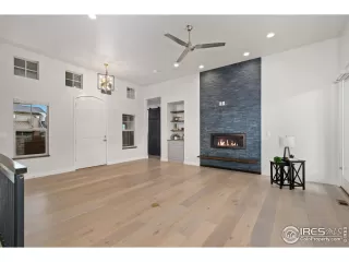 Photo #4: 1034445 Listing