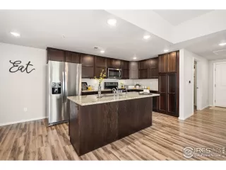 Photo #6: 1034524 Listing