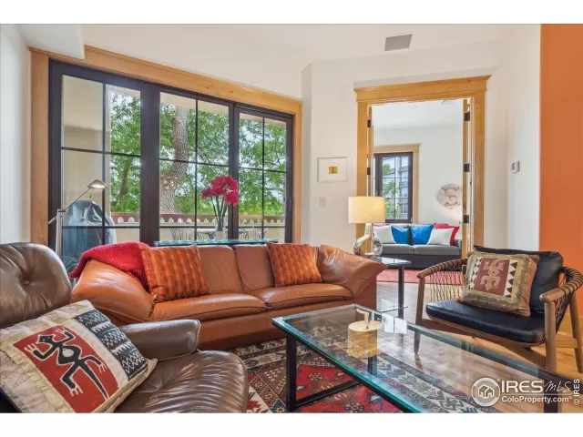 MLS: 1034553 Condo For Sale