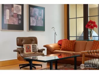 Photo #5: 1034553 Listing