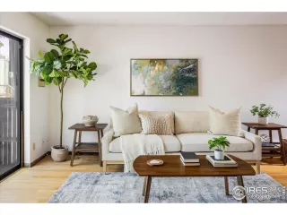 Photo #6: 1034610 Listing