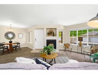 Photo #5: 1034657 Listing