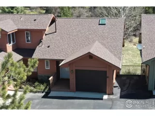 Photo #1: 1034669 Listing