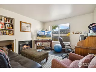 Photo #2: 1034704 Listing