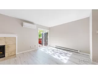 Photo #6: 1034710 Listing