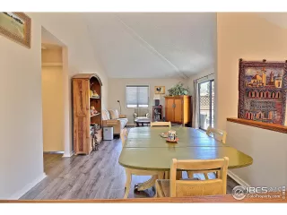 Photo #5: 1034714 Listing