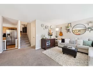 Photo #3: 1034719 Listing